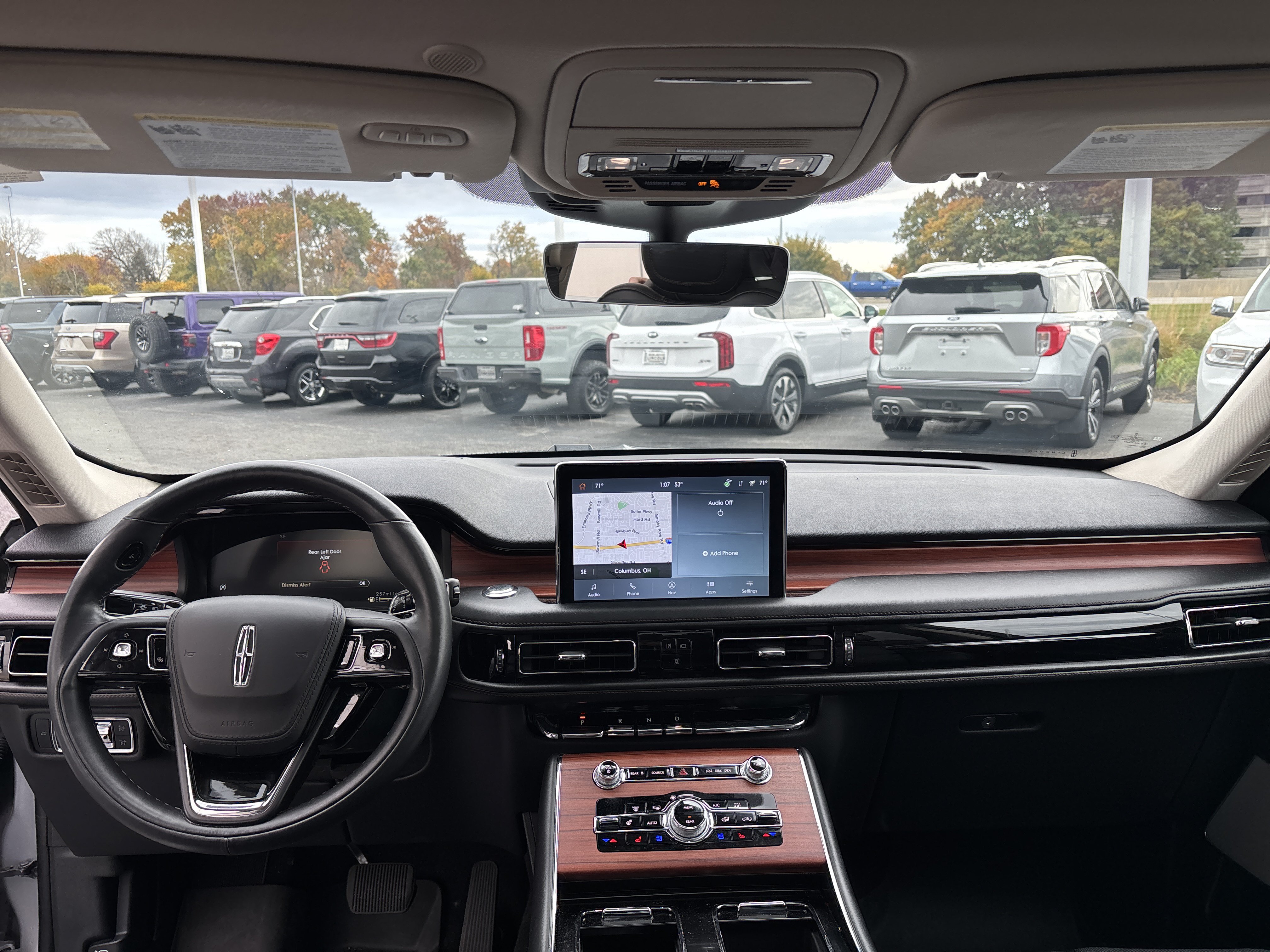 Used 2023 Lincoln Aviator Reserve w/ Equipment Group 201A AWD/4WD image 6