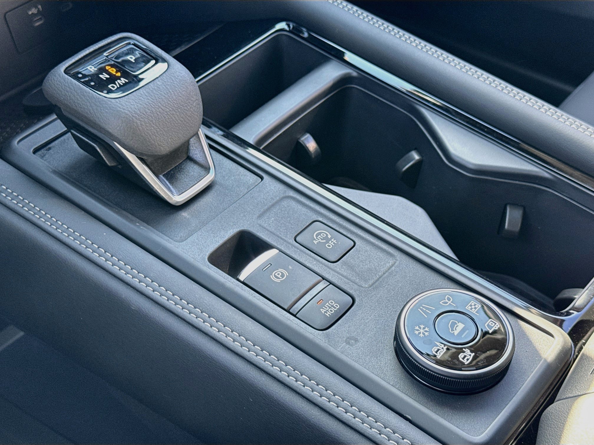 New 2026 Nissan Pathfinder Platinum AWD/4WD image 15