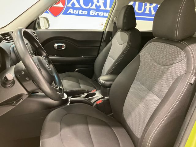 Used 2018 Kia Soul + FWD image 29