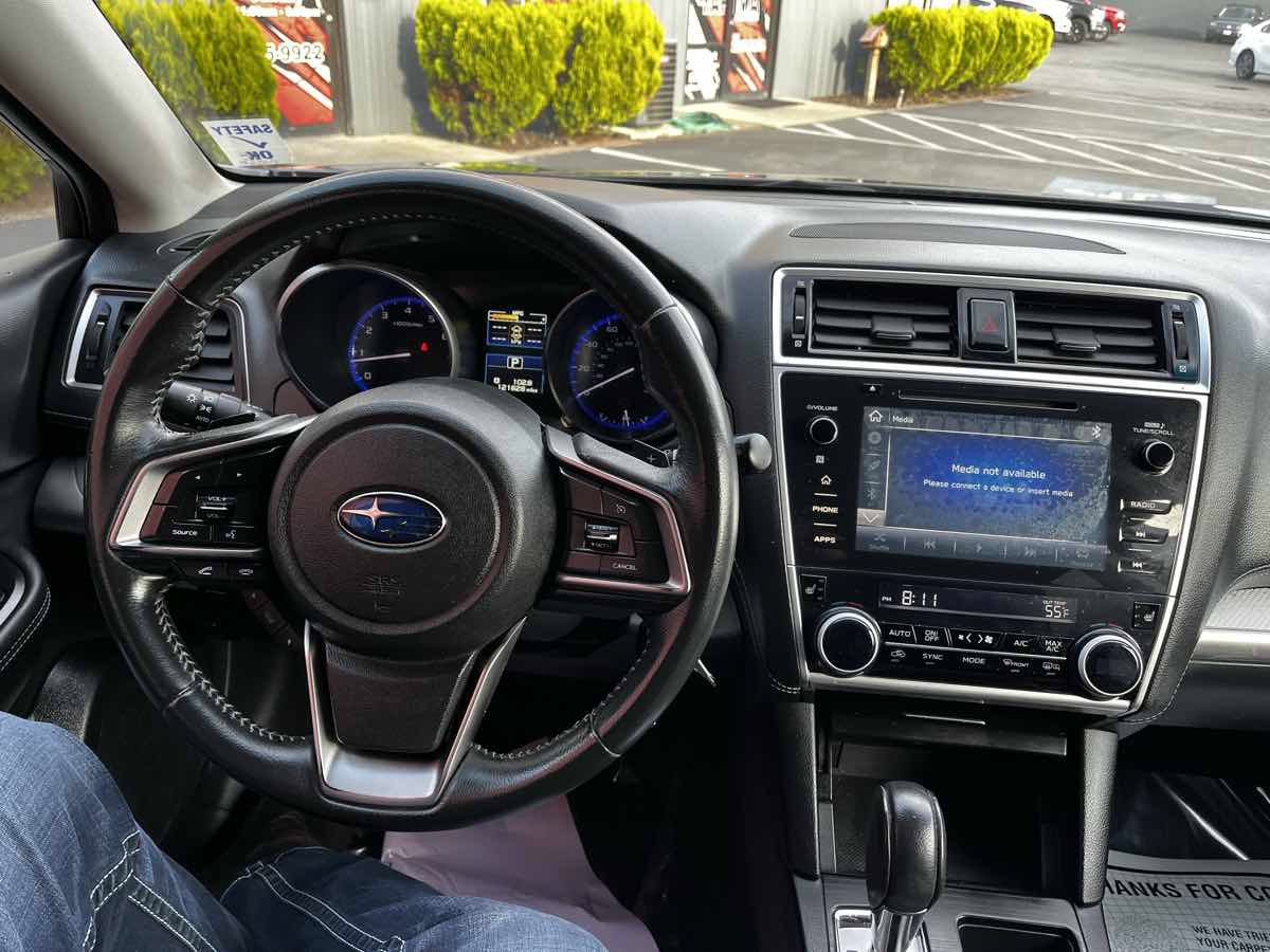 Used 2018 Subaru Outback 2.5i Premium AWD/4WD image 9