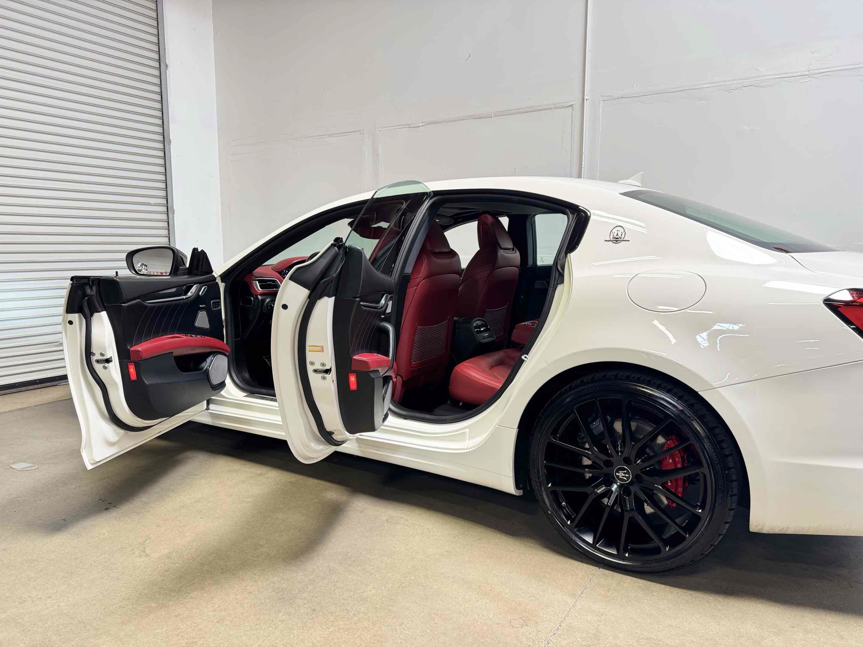 Used 2021 Maserati Ghibli S GranSport RWD image 23
