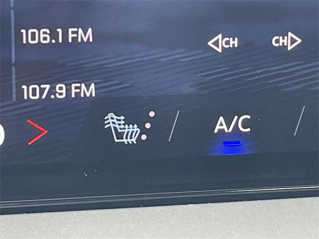 Certified 2024 Chevrolet Traverse LT image 18