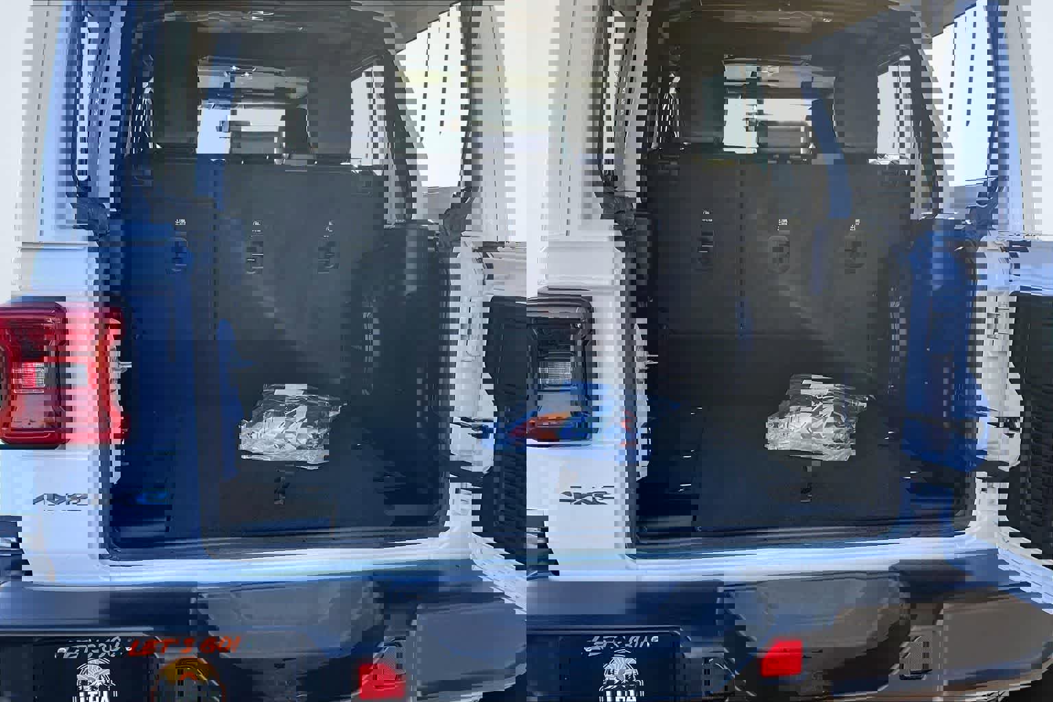 Used 2023 Jeep Wrangler Unlimited Rubicon 4xe w/ Cold Weather Group image 19