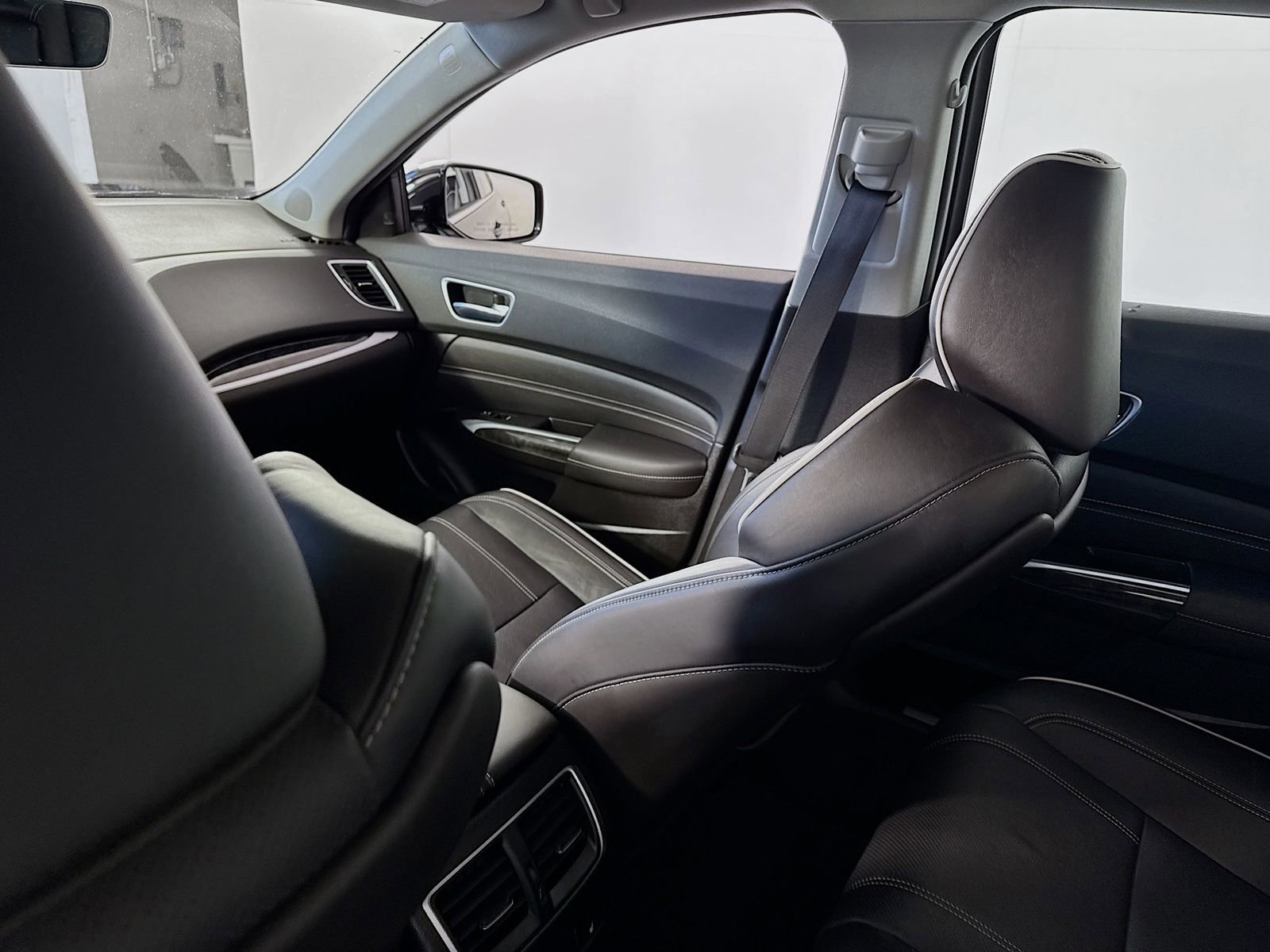 Used 2019 Acura TLX V6 SH-AWD w/ Advance Package image 18