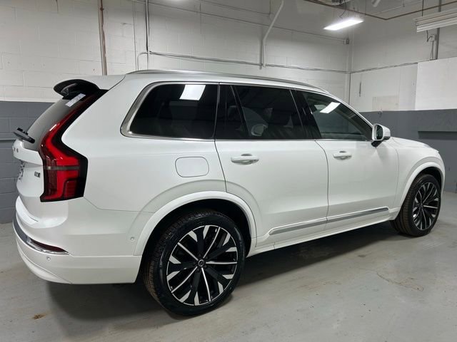 Used 2025 Volvo XC90 B5 Plus image 3
