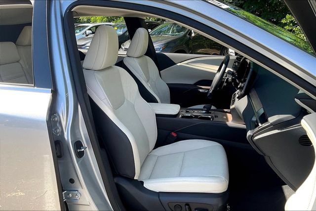 Used 2024 Lexus RX 350 Premium w/ Accessory Package (Z1) AWD/4WD image 29