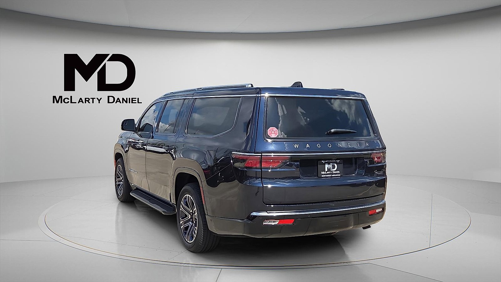 New 2025 Jeep Wagoneer L 4WD w/ Convenience Group I image 4