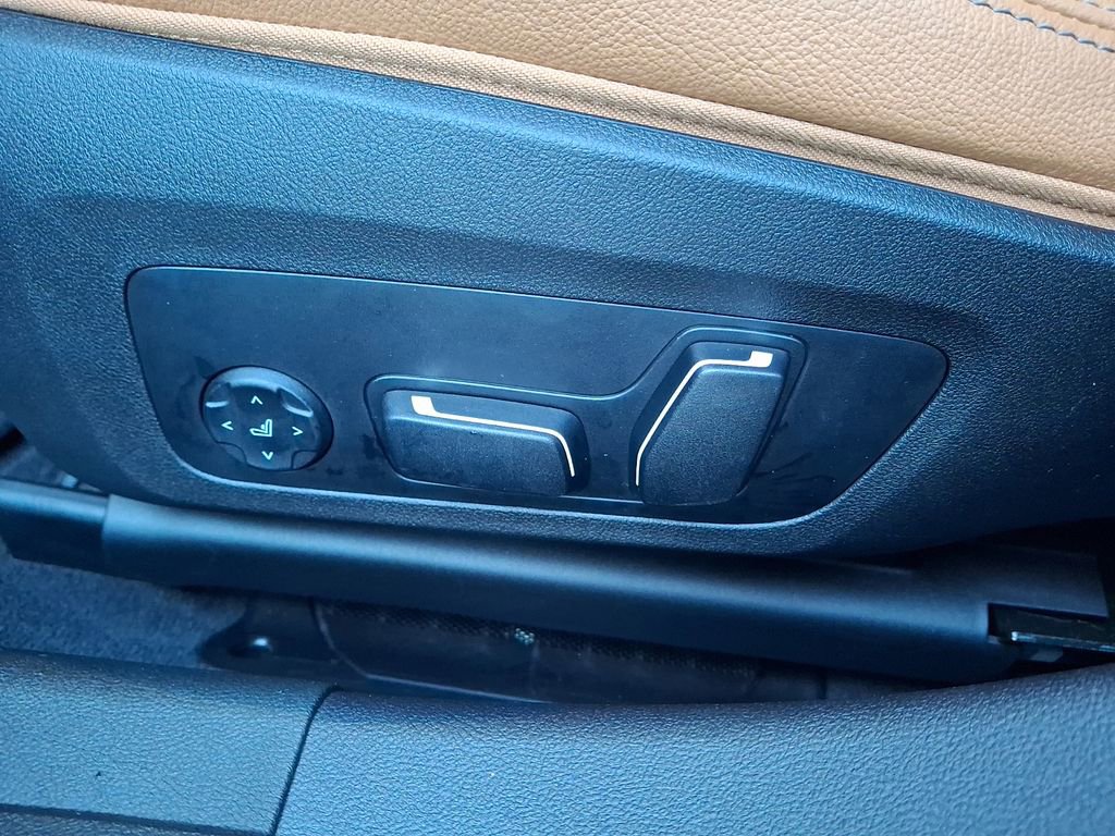 Certified 2024 BMW 330e xDrive w/ Premium Package image 8