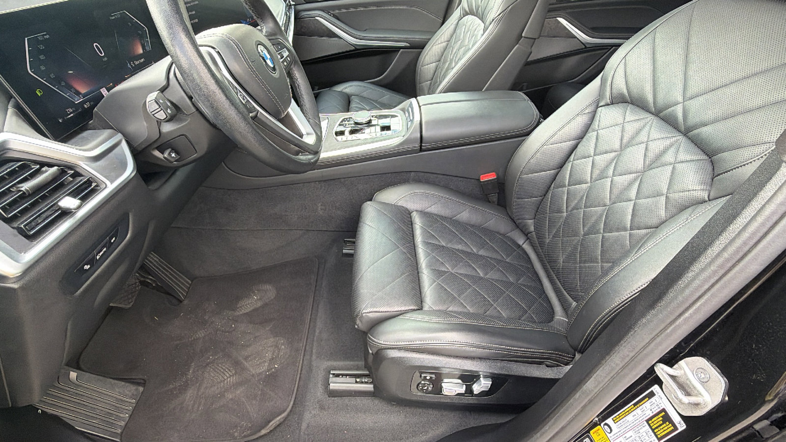 Used 2024 BMW X5 xDrive40i AWD/4WD image 16