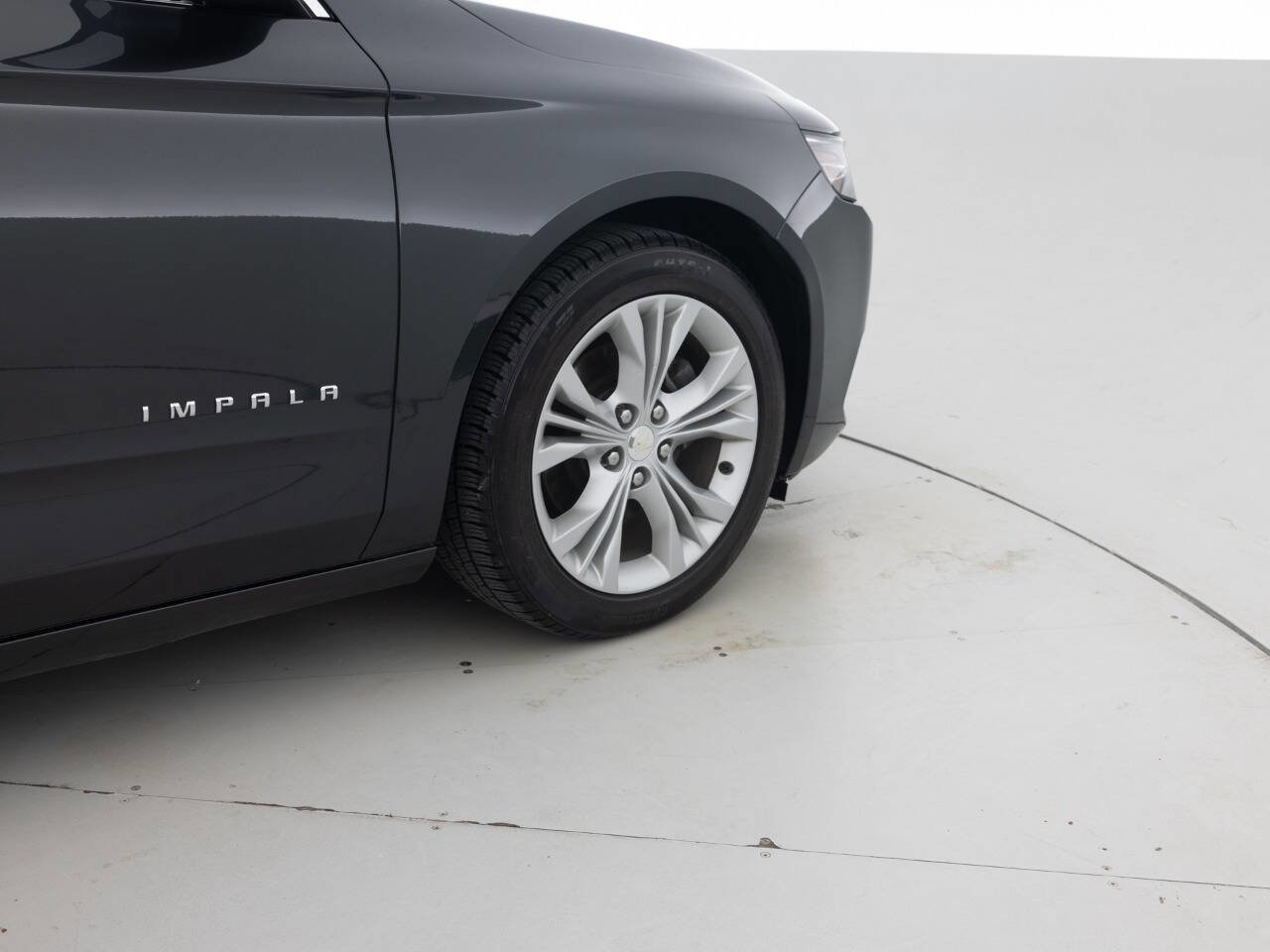 Used 2015 Chevrolet Impala LT w/ Convenience Package image 19