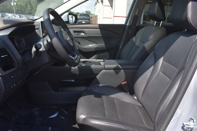 Used 2023 Nissan Rogue SL FWD image 14