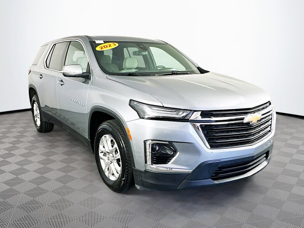 Used 2023 Chevrolet Traverse LS w/ Safety Package FWD image 3