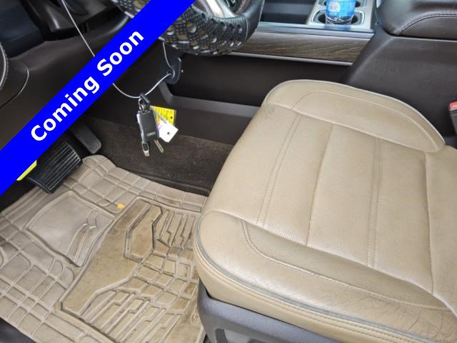 Used 2018 GMC Sierra 2500 Denali w/ Duramax Plus Package AWD/4WD image 17