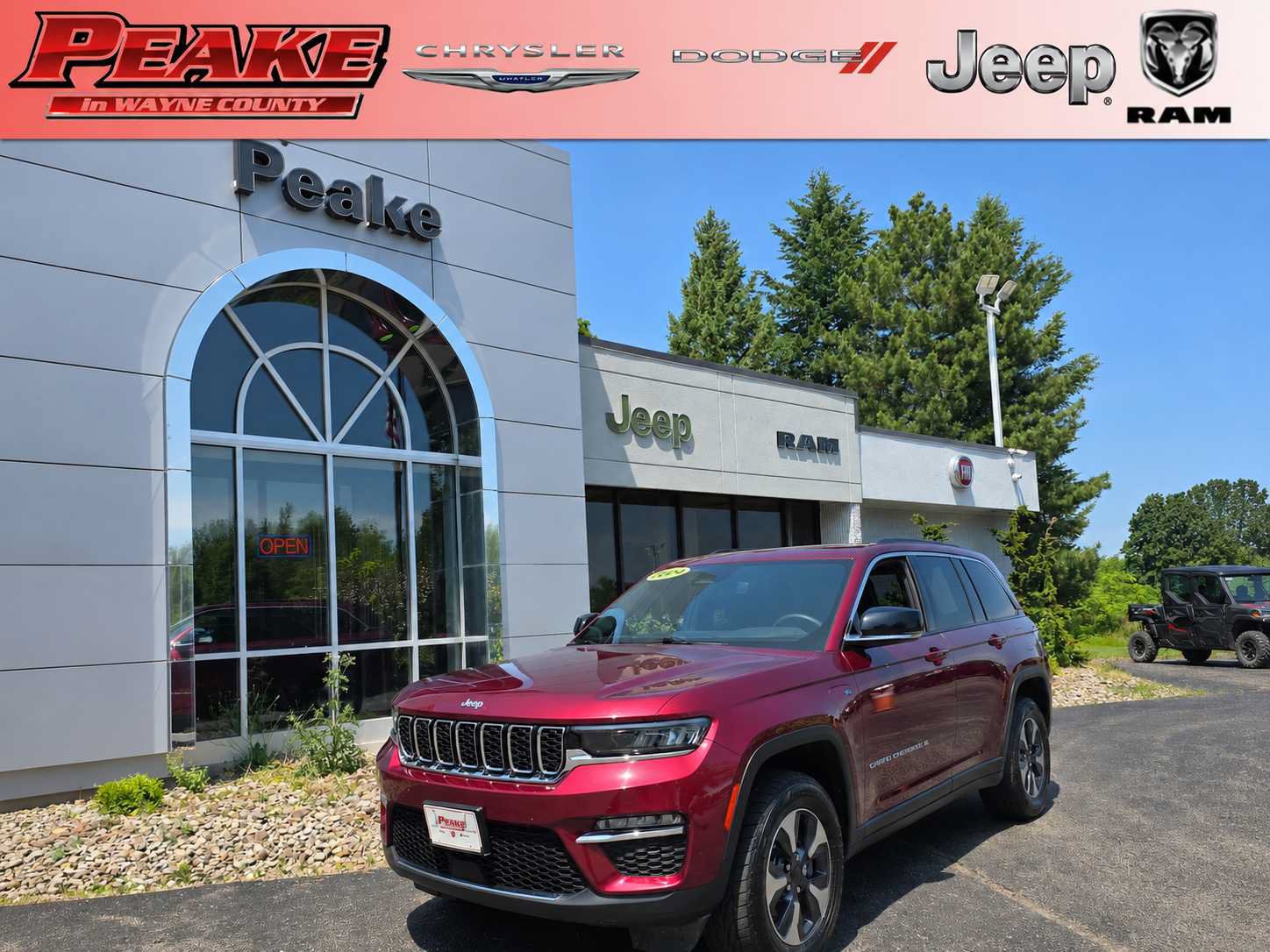 Used 2024 Jeep Grand Cherokee Limited 4xe AWD/4WD image 1