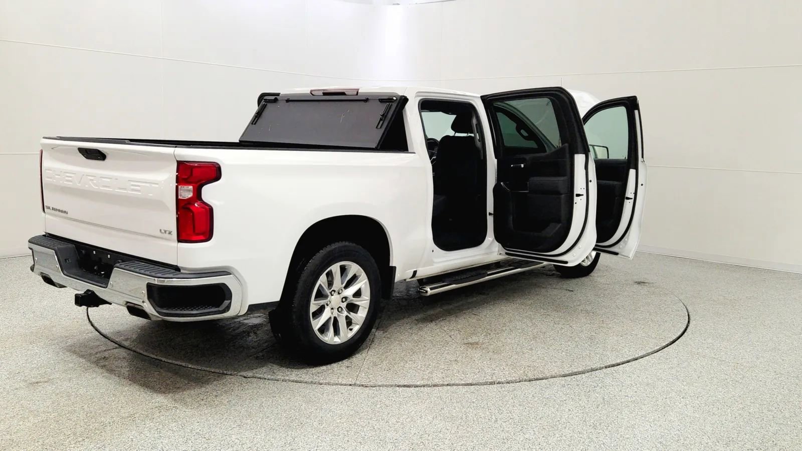 Used 2019 Chevrolet Silverado 1500 LTZ w/ LTZ Premium Package image 12