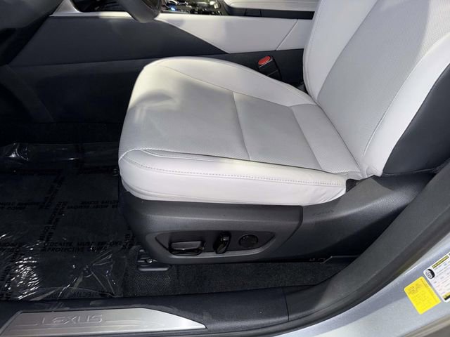 Used 2024 Lexus RX 350 Premium w/ Accessory Package (Z1) image 3