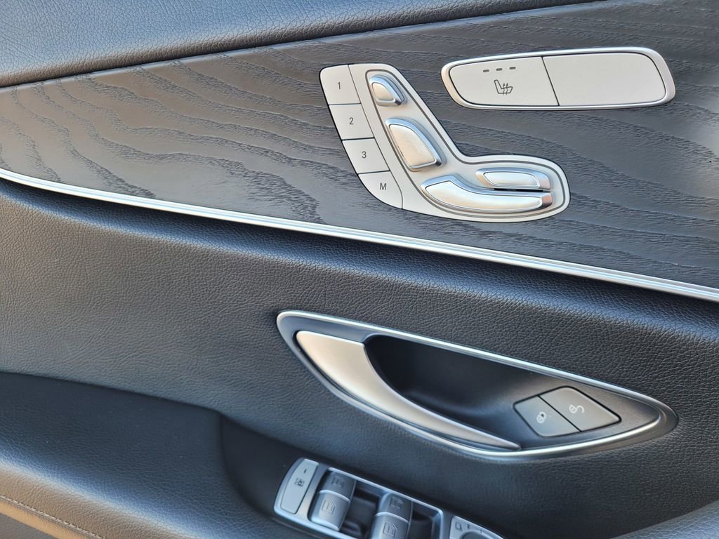Used 2022 Mercedes-Benz E 350 Sedan image 22