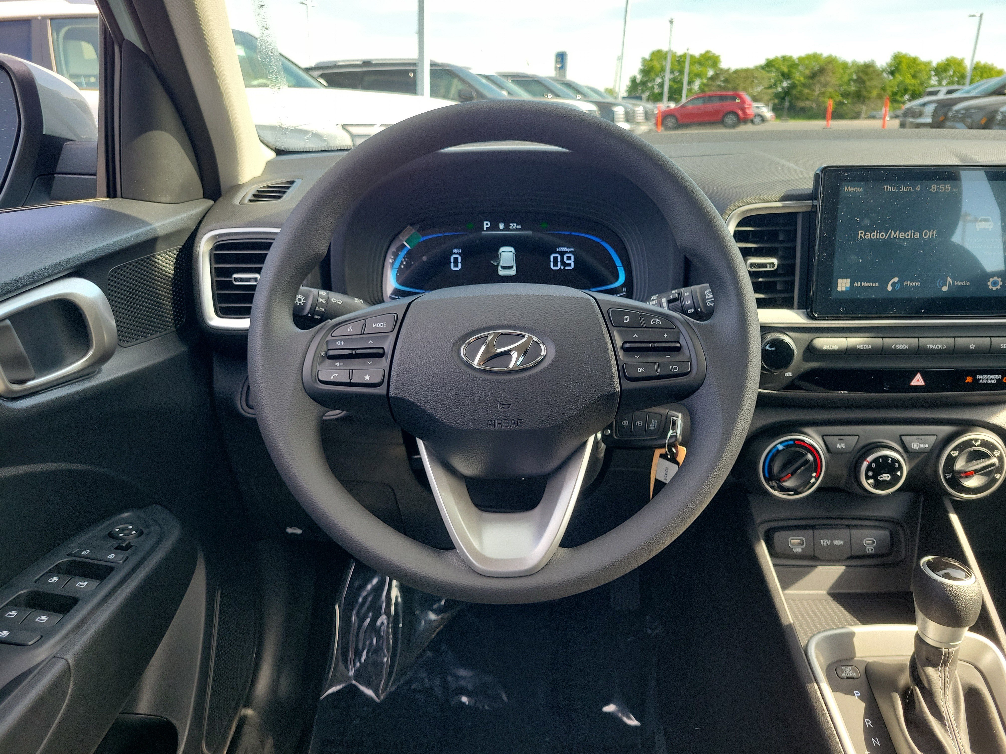 New 2026 Hyundai Venue SE FWD image 8