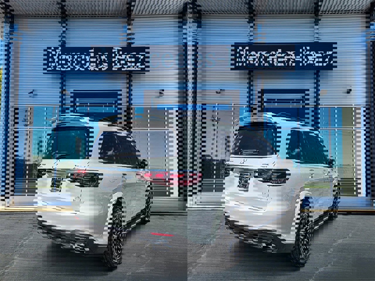 New 2026 Mercedes-Benz GLS 450 4MATIC image 6