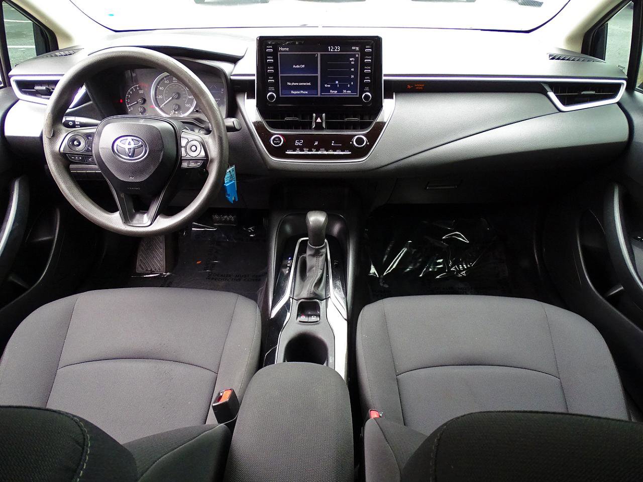 Used 2020 Toyota Corolla LE FWD image 29