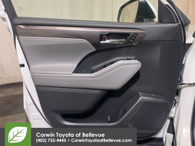 Used 2022 Toyota Highlander Platinum image 26