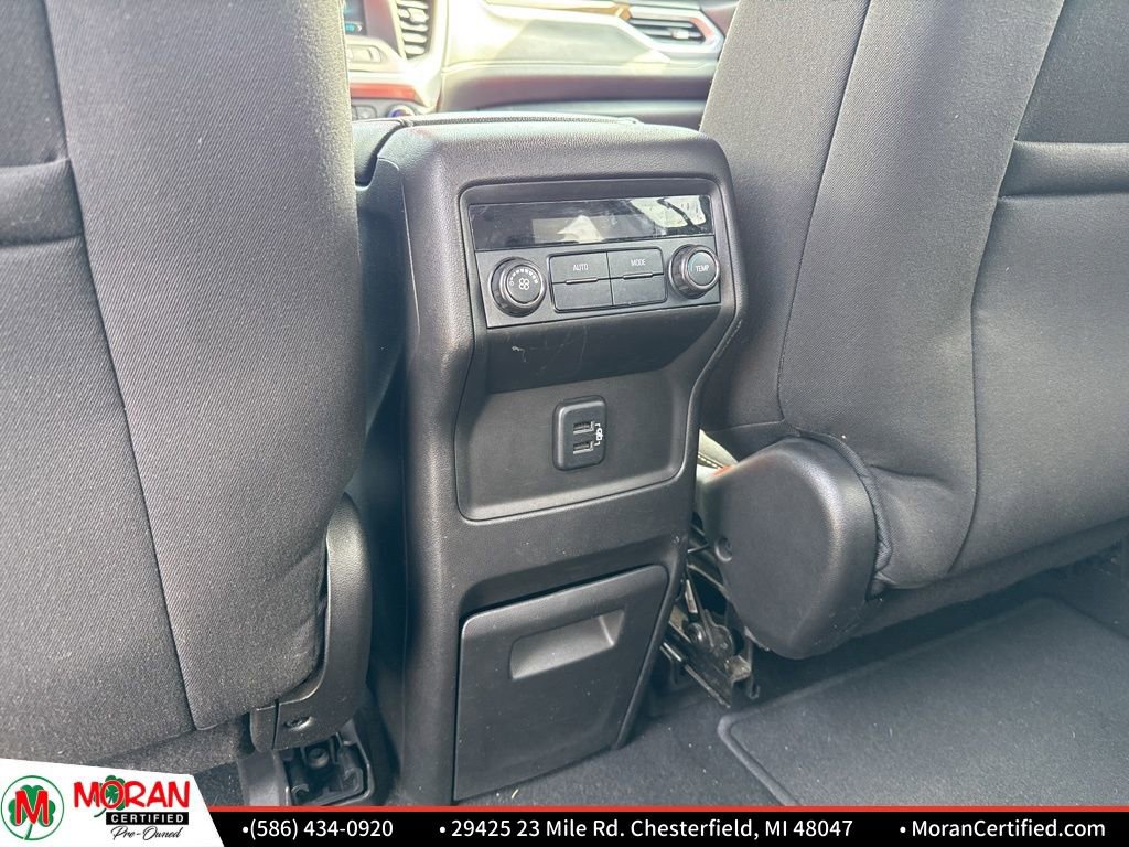 Used 2017 GMC Acadia SLE image 23