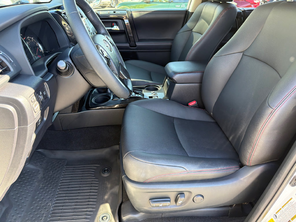 Used 2020 Toyota 4Runner TRD Off-Road Premium w/ Moonroof Package AWD/4WD image 9