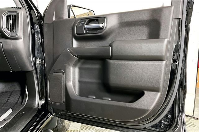 Used 2021 Chevrolet Silverado 1500 Custom Trail Boss image 24