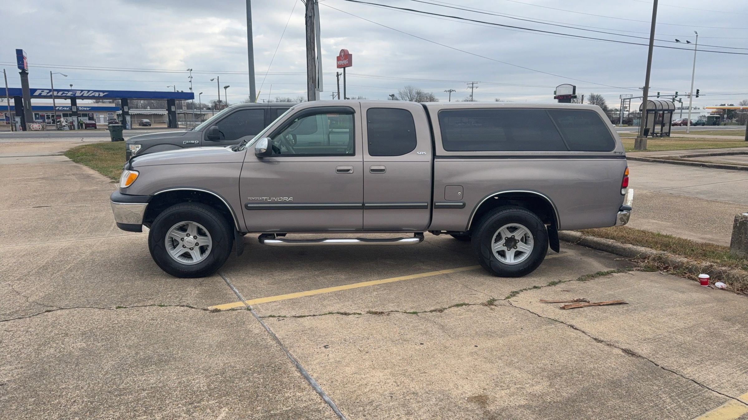 Used 2000 Toyota Tundra SR5 image 4