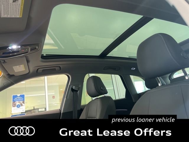 Used 2025 Audi Q5 Premium w/ Convenience Package AWD/4WD image 10