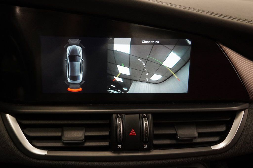 Used 2024 Alfa Romeo Giulia Veloce image 31