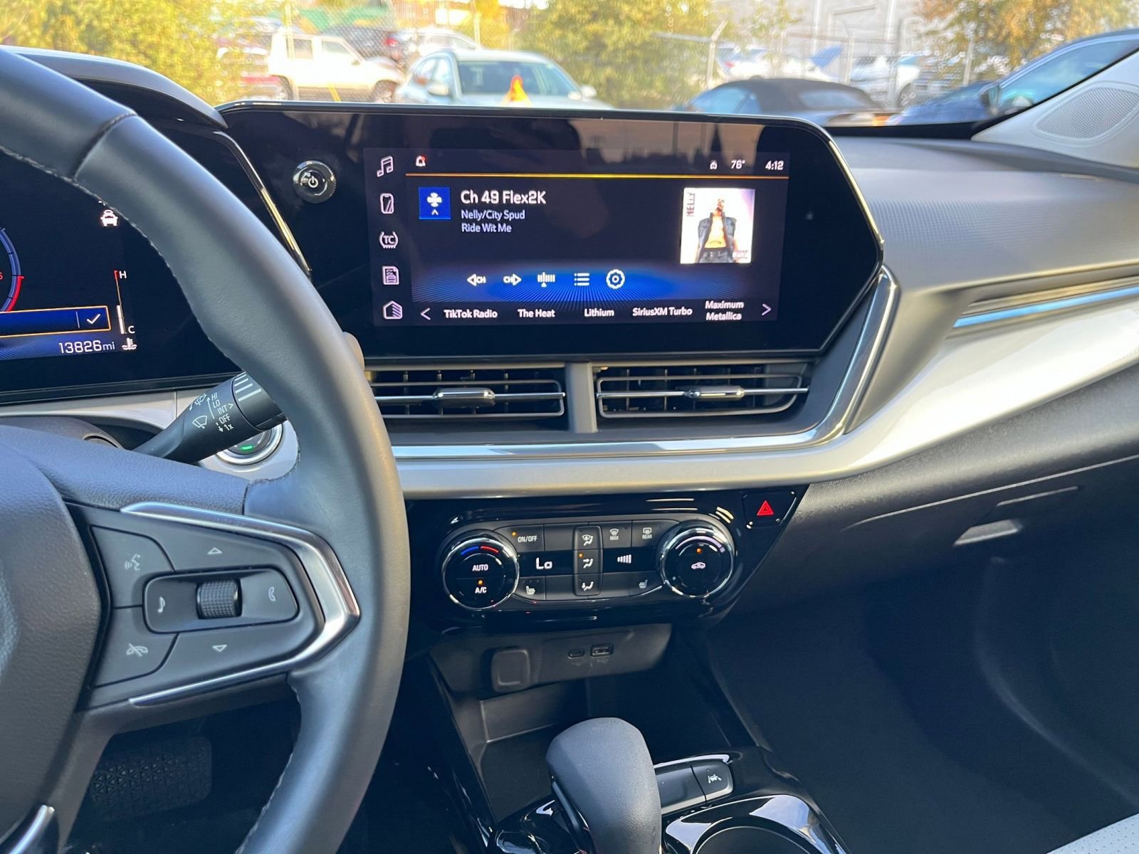 Used 2025 Chevrolet Trax LT w/ LT Convenience Package image 18