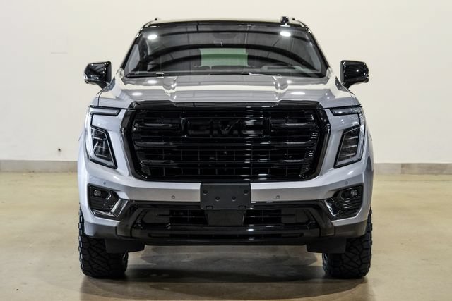 Used 2026 GMC Yukon Elevation w/ Elevation Premium Package AWD/4WD image 2