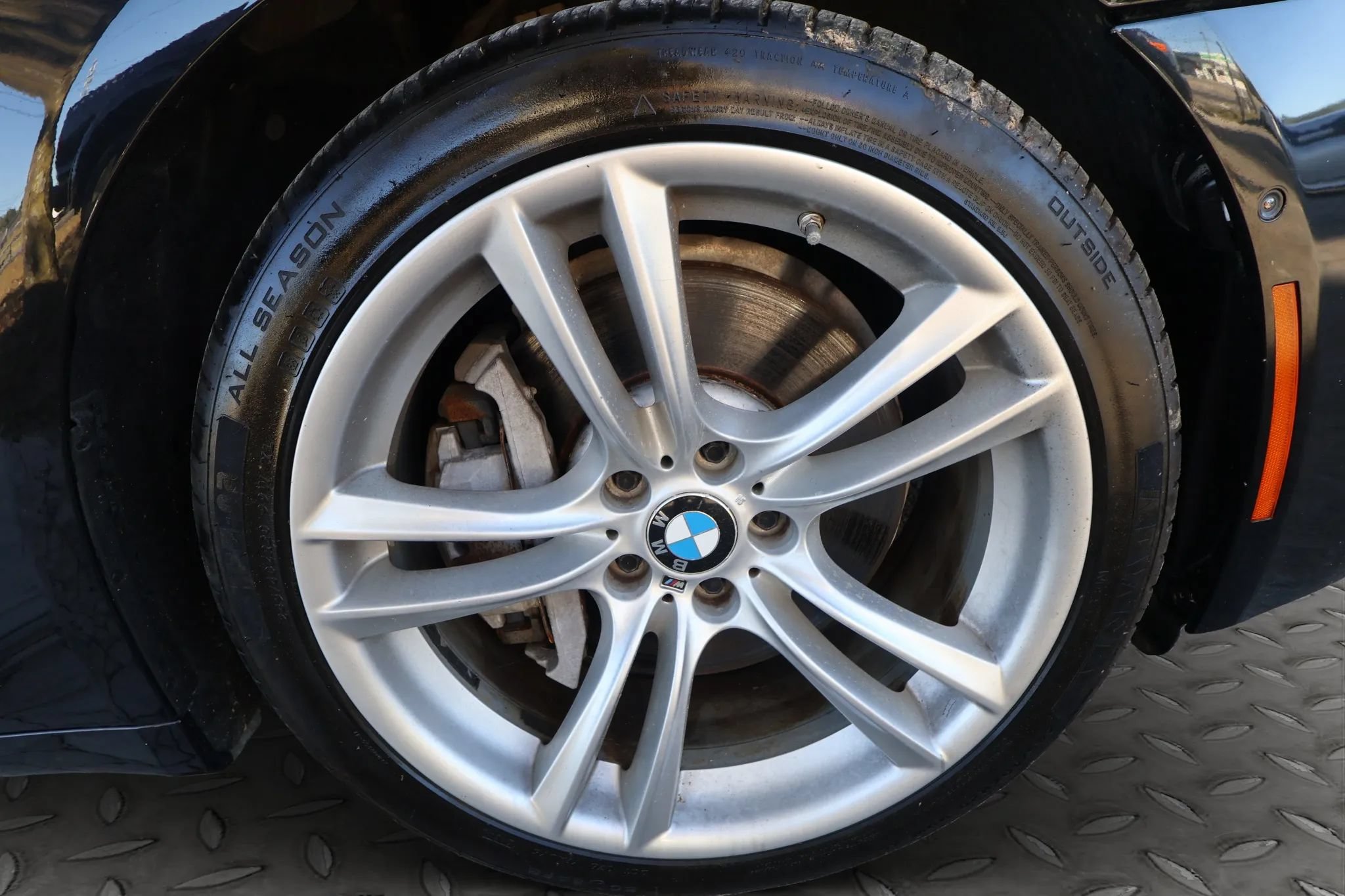 Used 2014 BMW 750Li RWD image 38