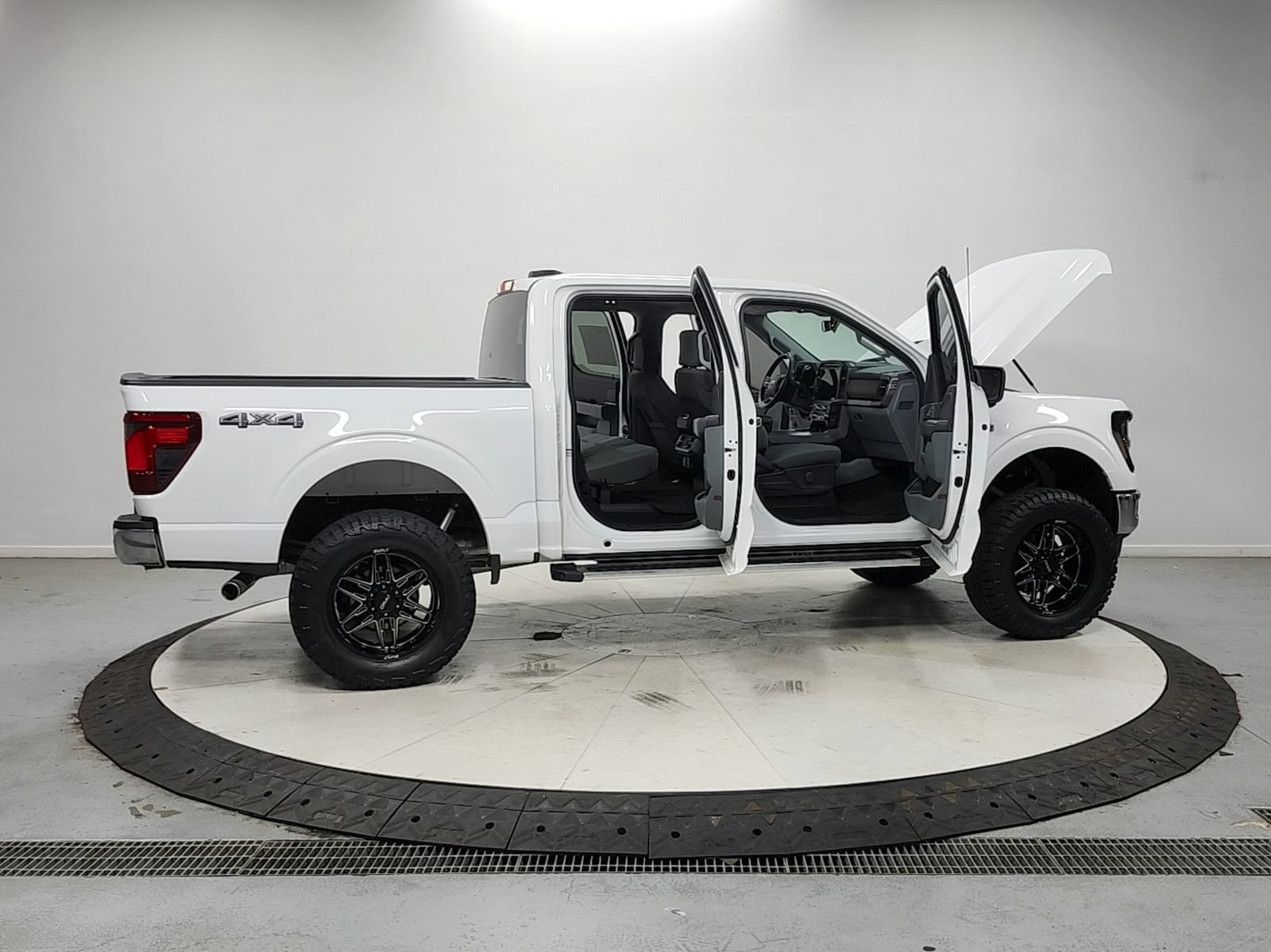 Used 2024 Ford F150 XLT w/ Mobile Office Package AWD/4WD image 17