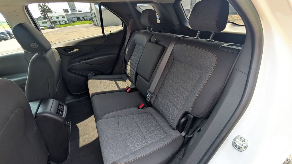 Used 2024 Chevrolet Equinox LT AWD/4WD image 14