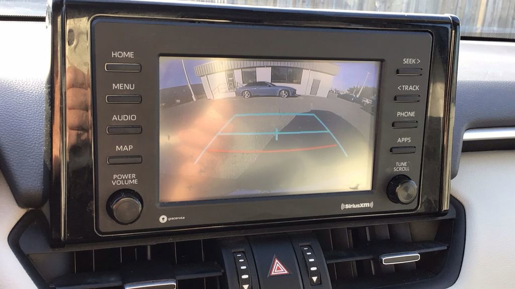 Used 2022 Toyota RAV4 XLE Premium image 29