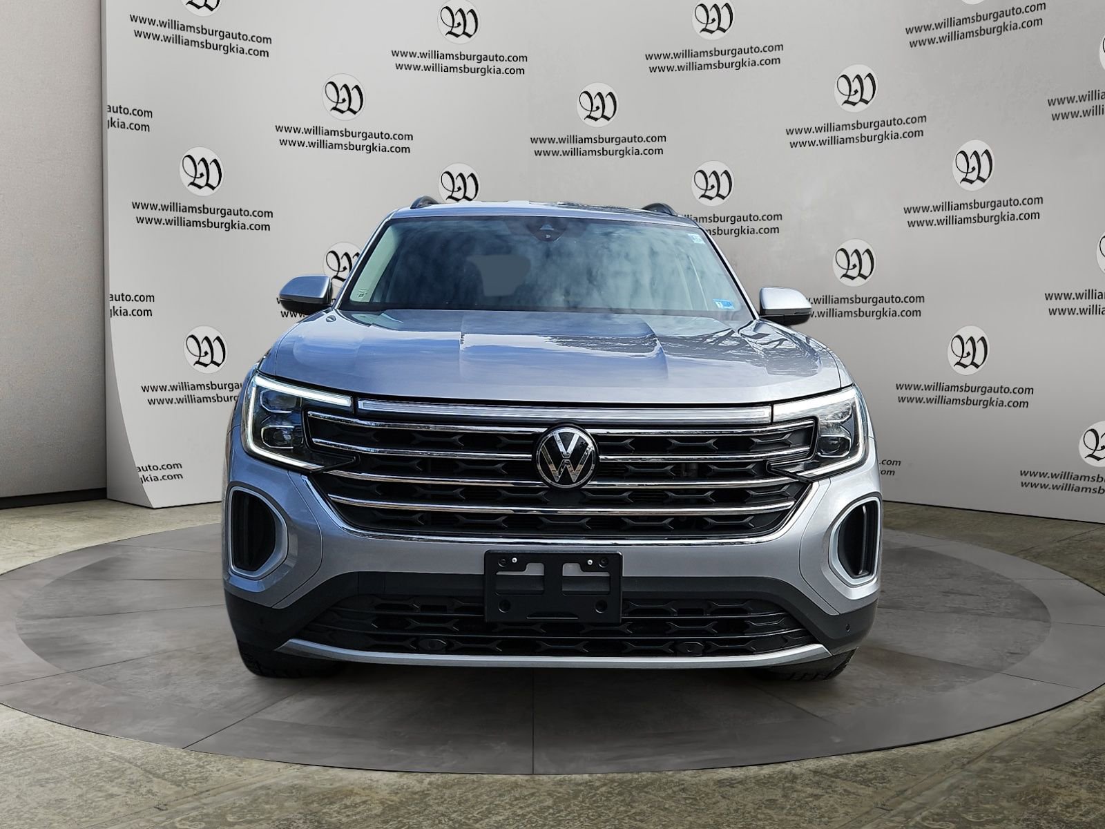 Used 2024 Volkswagen Atlas SE image 8