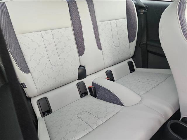 Used 2025 MINI Cooper 2-Door Hardtop FWD image 17