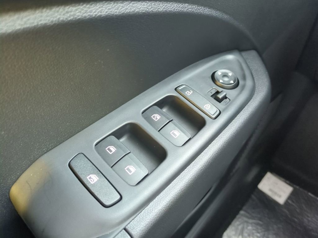 New 2026 Hyundai Venue SEL image 31