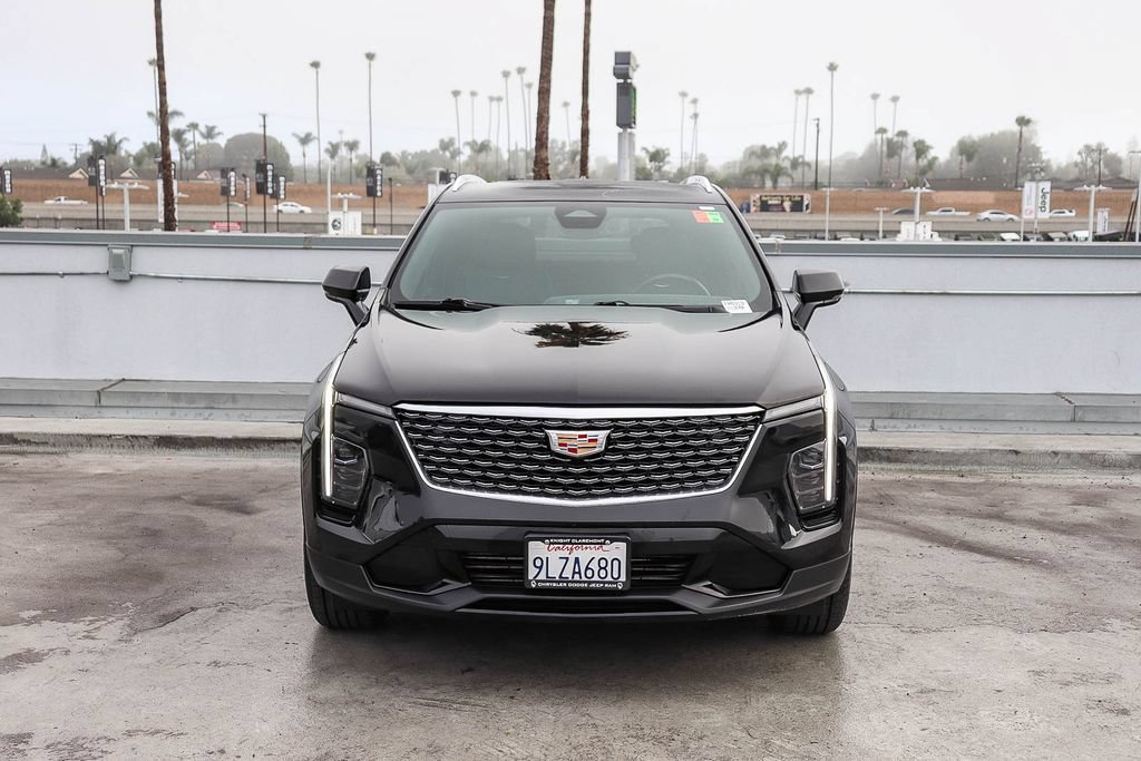 Used 2024 Cadillac XT4 Premium Luxury AWD/4WD image 3