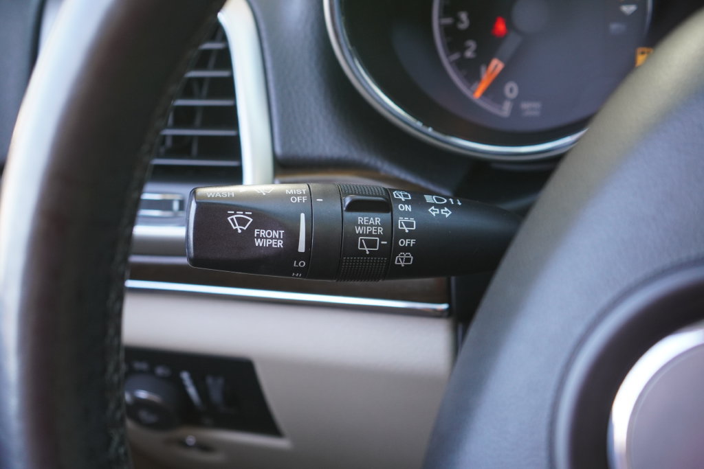 Used 2015 Jeep Grand Cherokee Limited AWD/4WD image 17