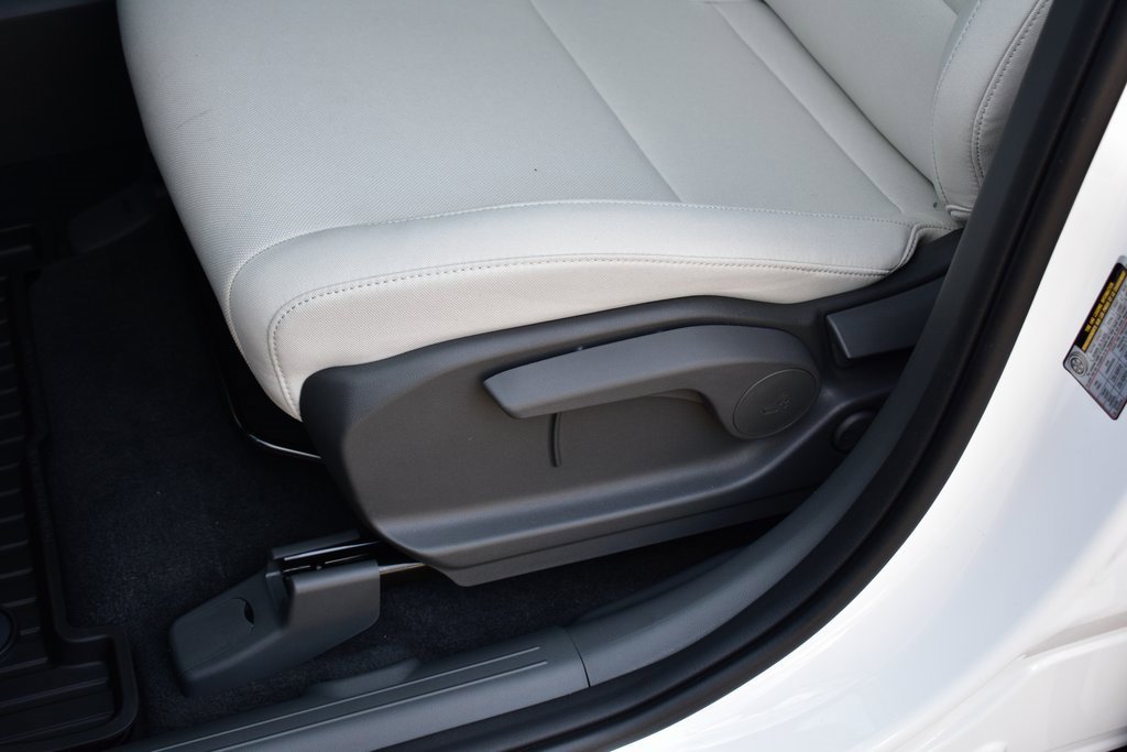 New 2026 Hyundai Santa Fe SE image 17