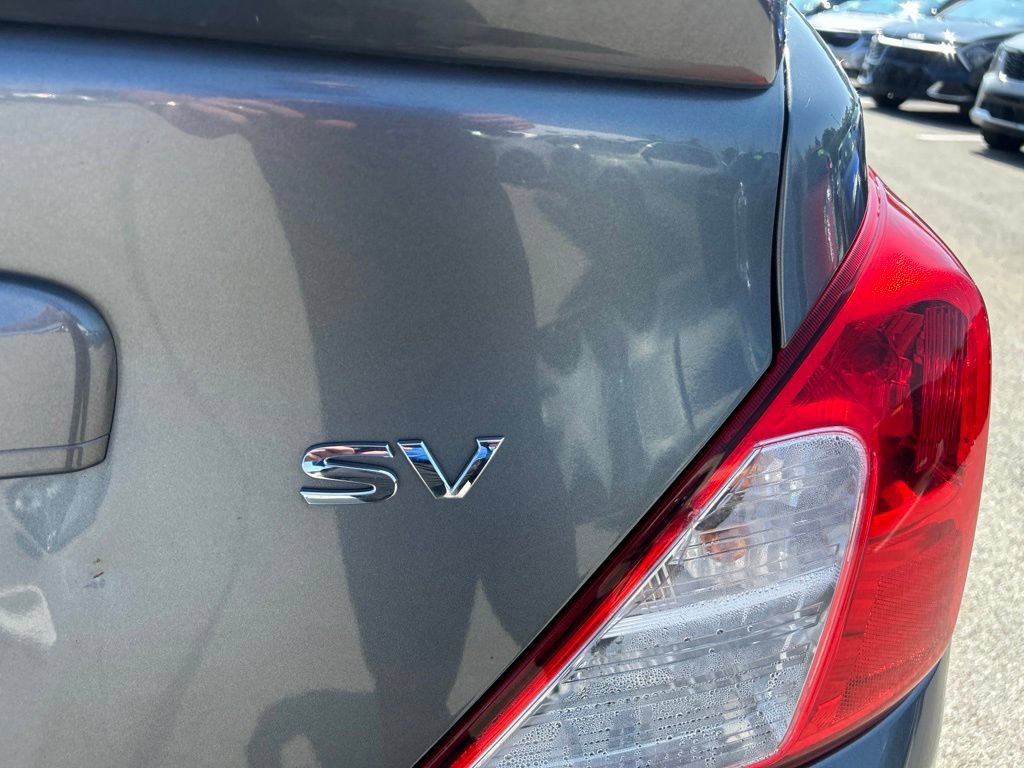 Used 2018 Nissan Versa SV FWD image 7
