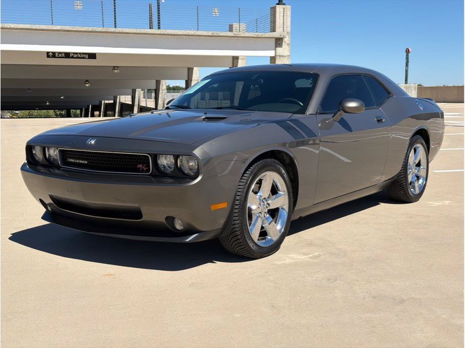 Used 2009 Dodge Challenger R/T w/ Sound Group RWD image 3