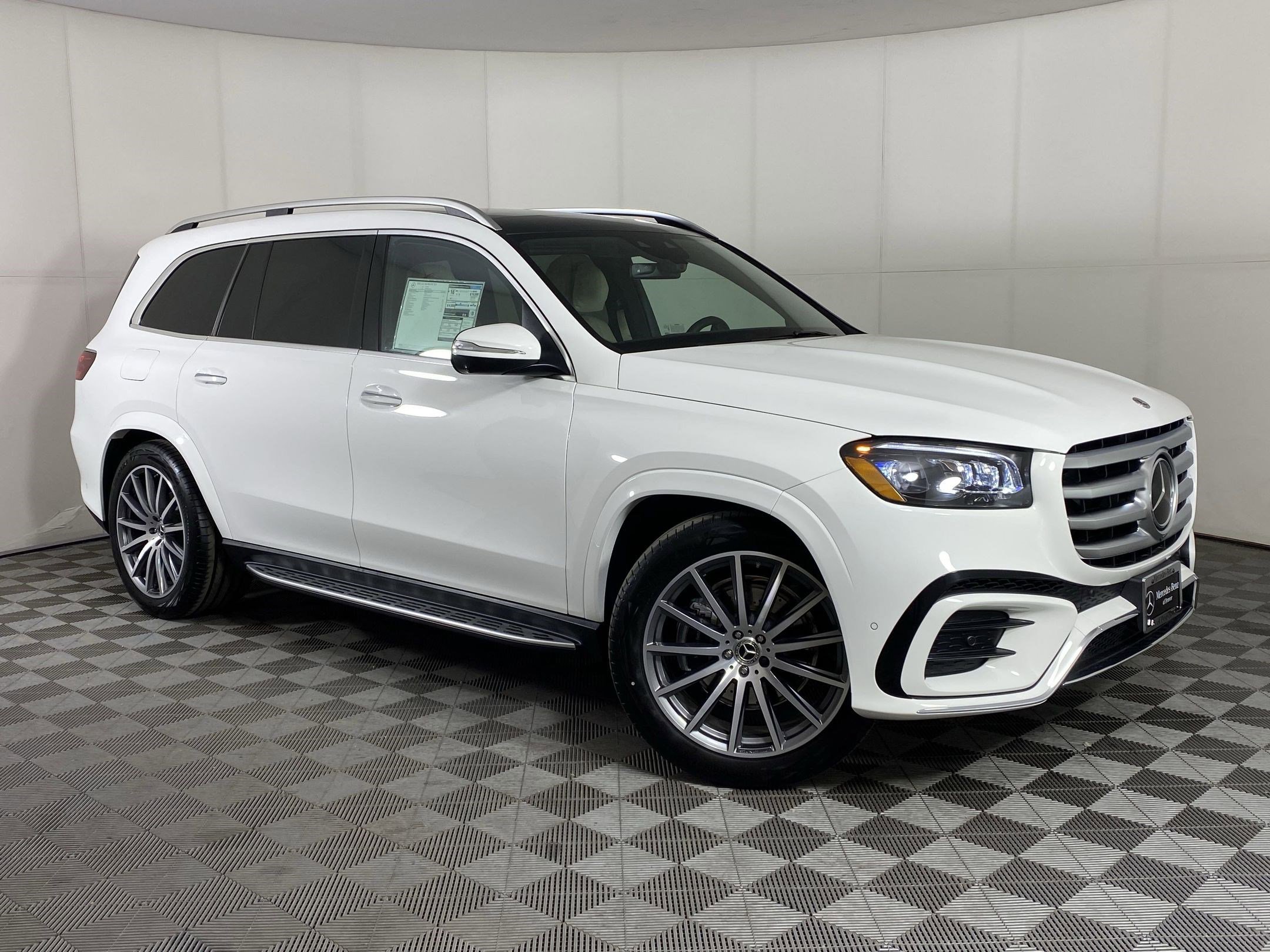 New 2025 Mercedes-Benz GLS 580 4MATIC image 6