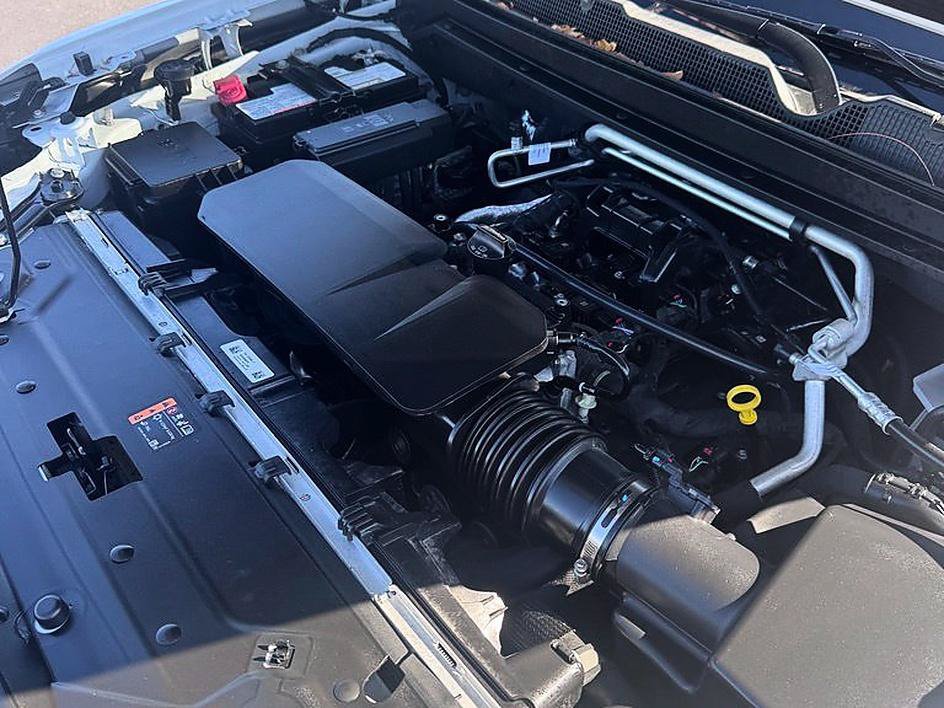 Used 2026 Chevrolet Colorado LT w/ LPO, Pro Essentials Package AWD/4WD image 12