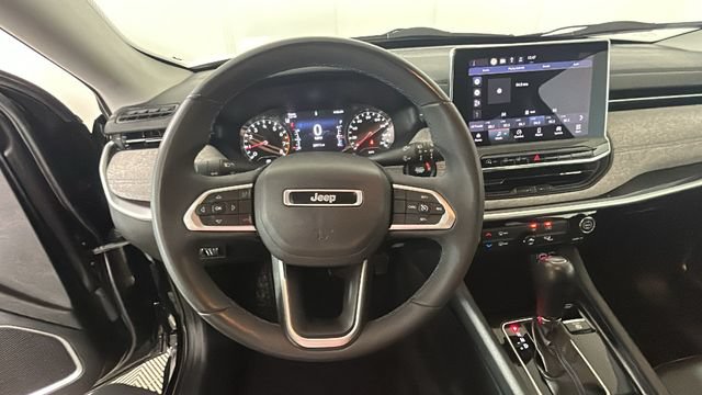 Used 2022 Jeep Compass Latitude FWD image 14
