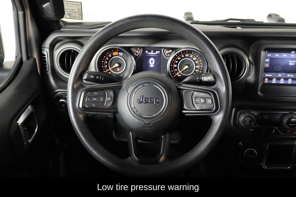 Used 2022 Jeep Wrangler Sport AWD/4WD image 7