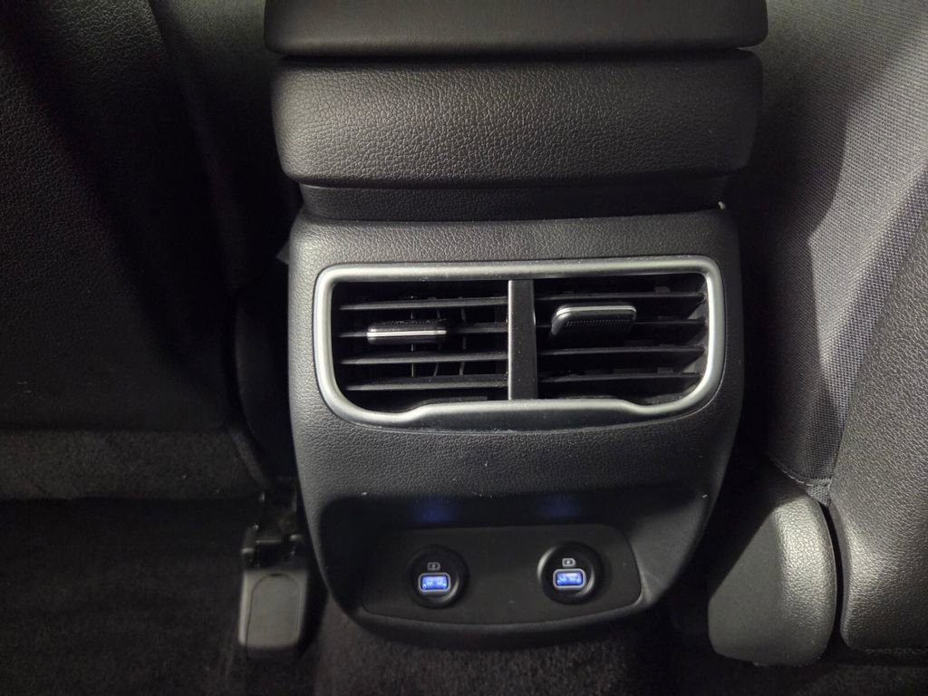 Used 2023 Hyundai Santa Fe SEL image 28